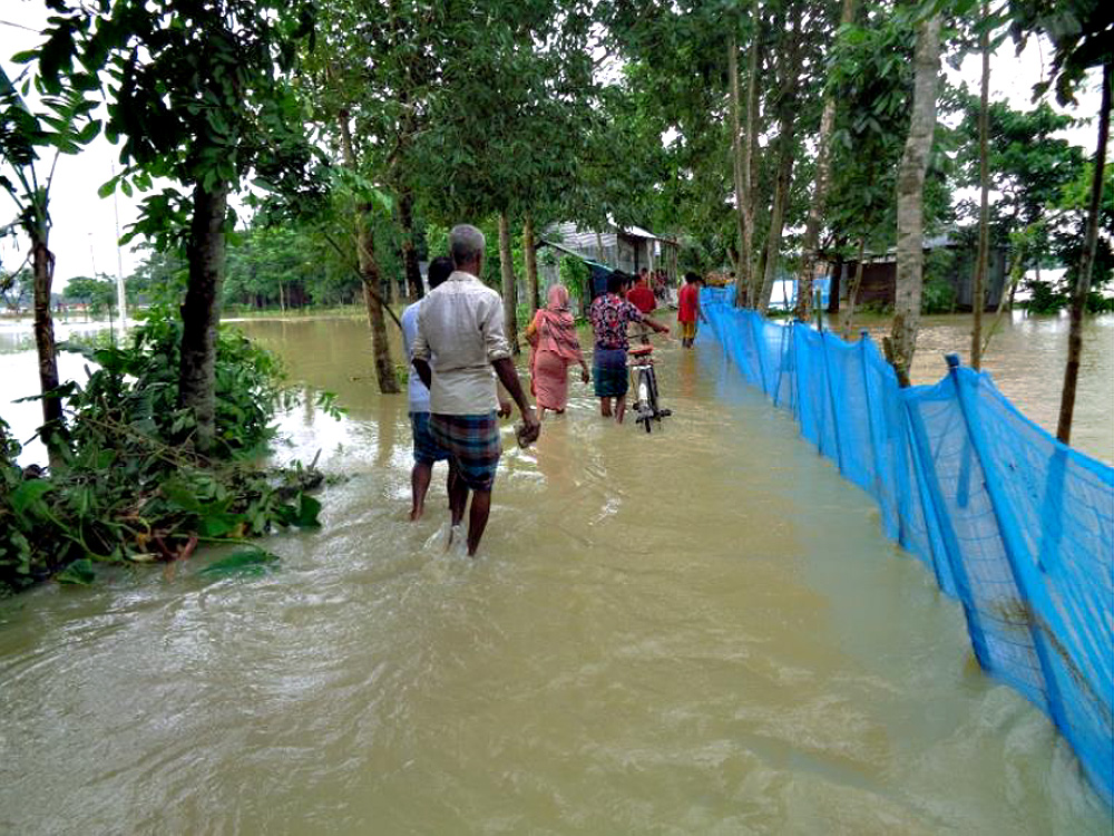 HILFE - Unsere  Projektregion in Huzurikanda in Bangladesch steht unter Wasser! 